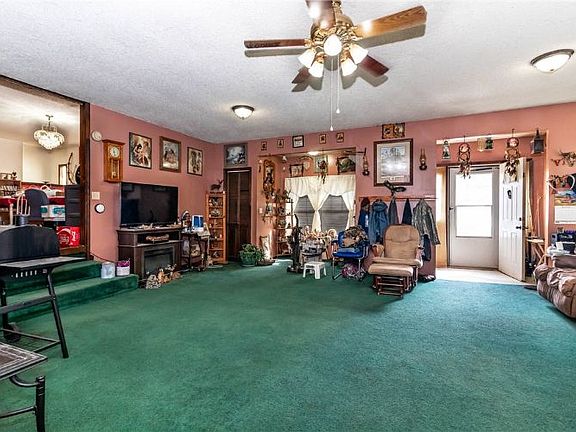 3rd image of 205 Dogwood Dr