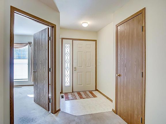 3rd image of 333 Retreat Ln