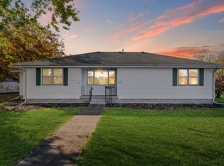 419 N Main St, Farmer City, IL 61842