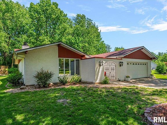 2nd image of 61 Sarah Ave