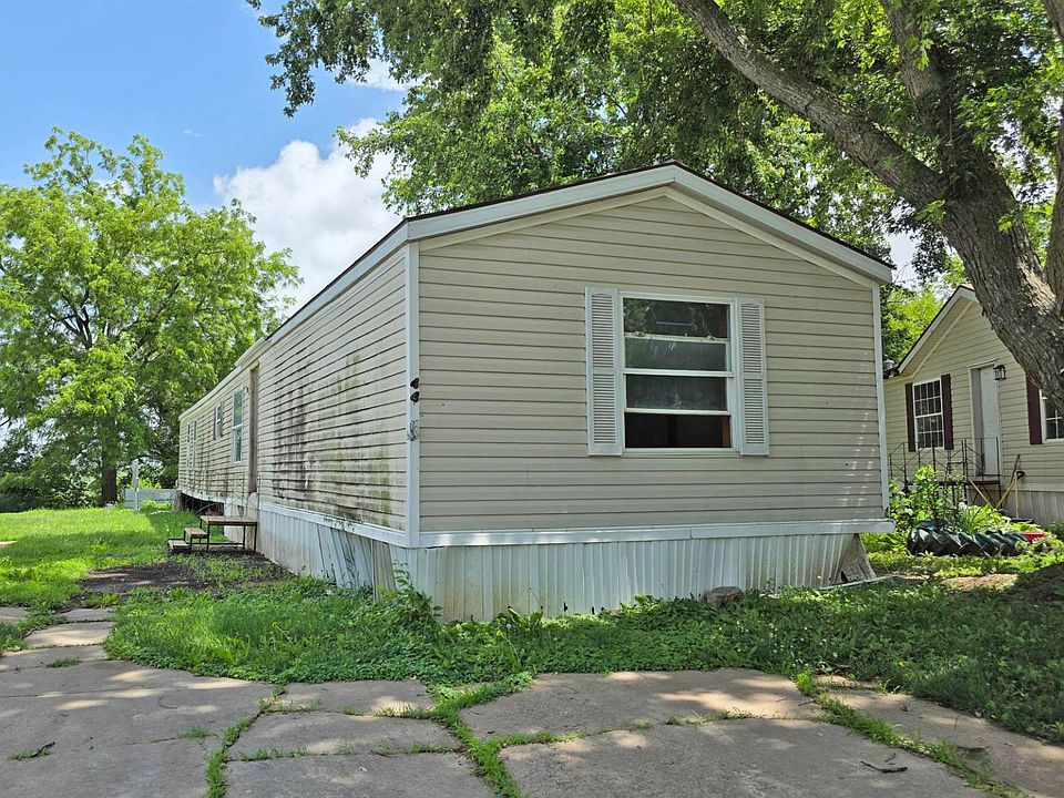 1st image of 2404 N 8th St #44