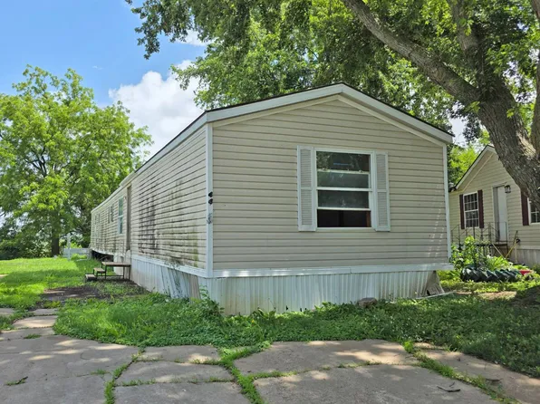 2404 N 8th St #44, Red Oak, IA 51566