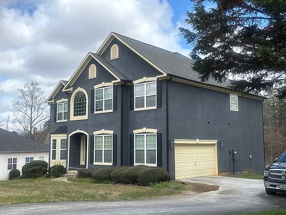 2nd image of 250 Fairway Trl