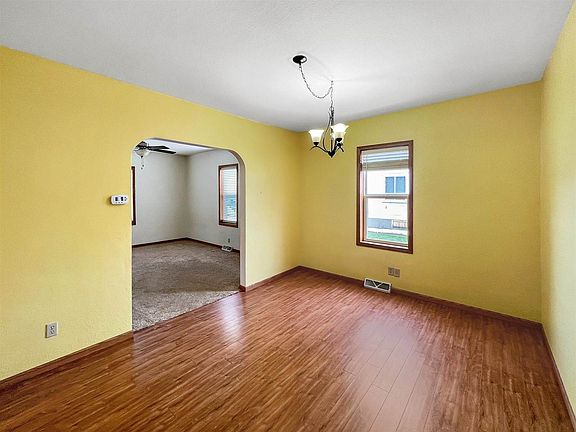 3rd image of 1210 Logan Ave
