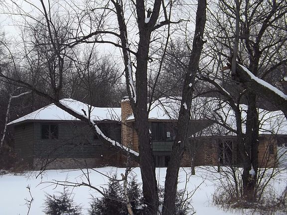 3rd image of 13860 Lexington Ave NE