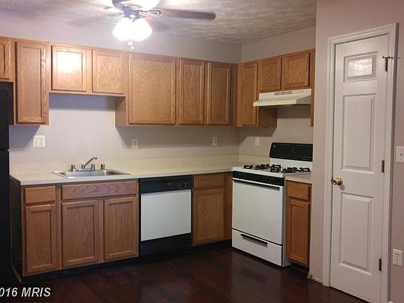 4th image of 30 Ironstone Ct APT K