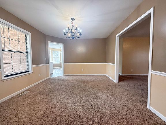 3rd image of 2729 Churchill Dr