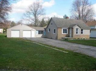 38141 Murdicks Dr, New Baltimore, MI 48047