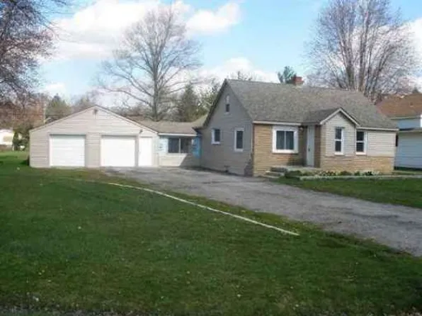 38141 Murdicks Dr, New Baltimore, MI 48047