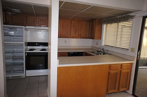 3rd image of 4414 NW 41st Ln