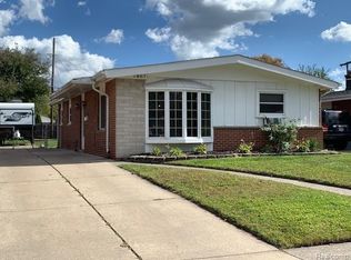 7867 Elm St, Taylor, MI 48180