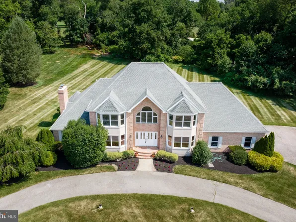 10 Roberts Dr, Westampton, NJ 08060