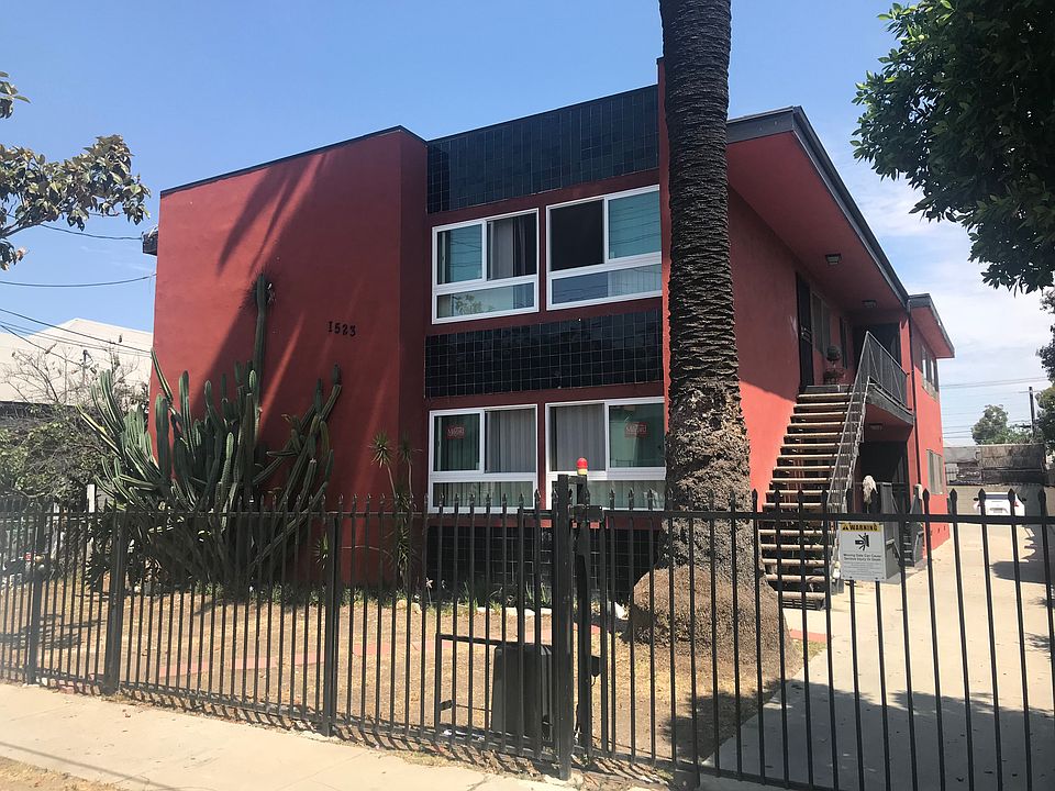 1st image of 1523 W 35th Pl APT 2