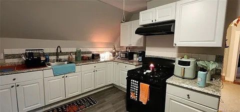 1st image of 100 Union St #3