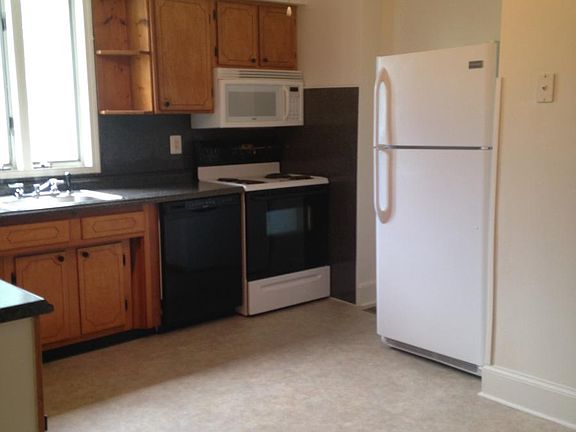 4th image of 240 E Queen Street # First Floor