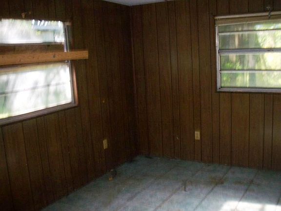 5th image of 7417 Deleuil Ave