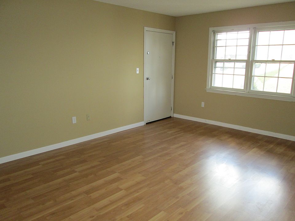 1st image of 138 Hillcrest Ave APT 36