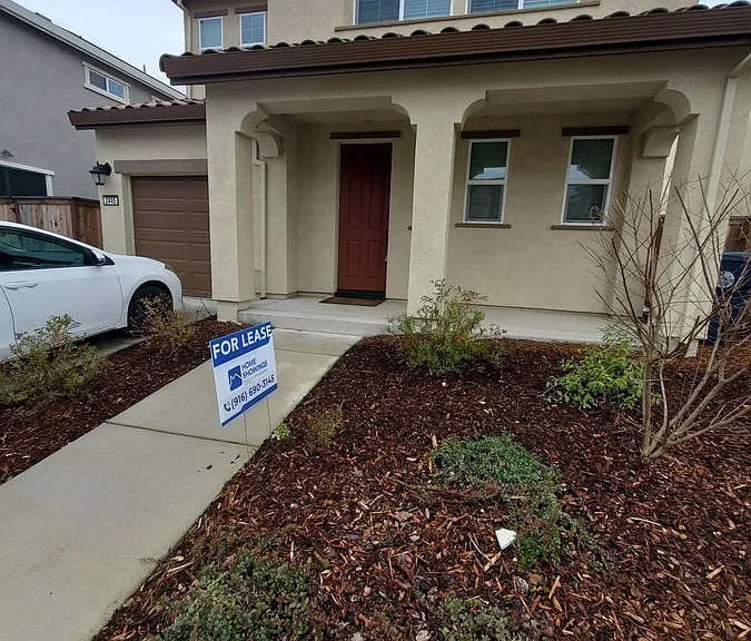 2445 Buzz Aldrin Way — Photo 29