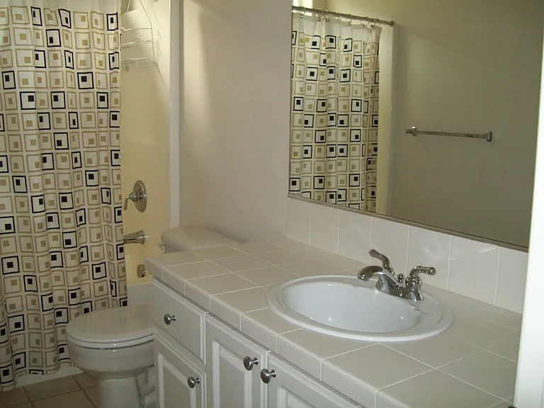 797 NE 64th Pl — Photo 9