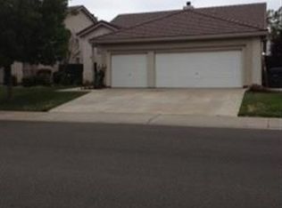 8219 Red Elk Dr, Elk Grove, CA 95758