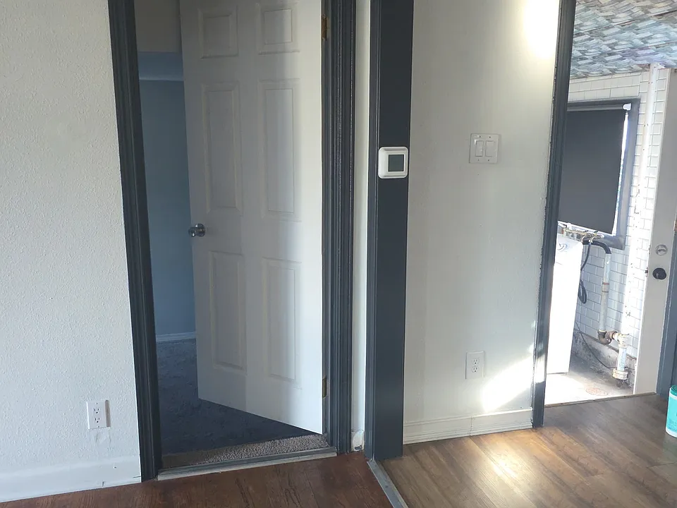 2423 S 121st Pl