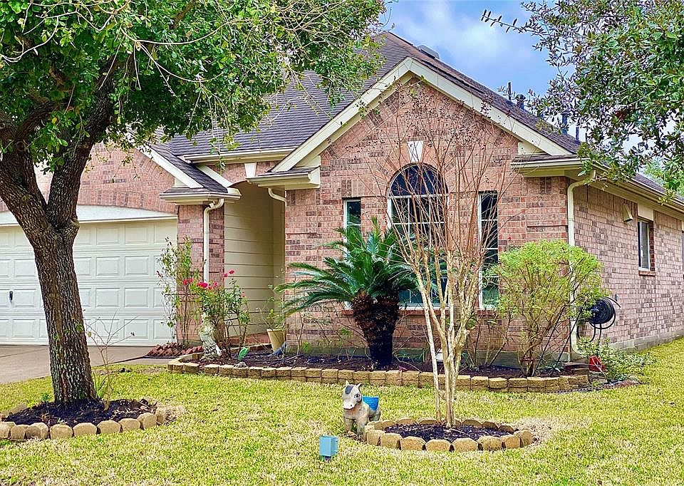 1st image of 15922 Breanna Ln