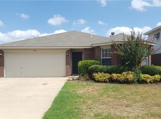 8704 Limestone Dr, Fort Worth, TX 76244