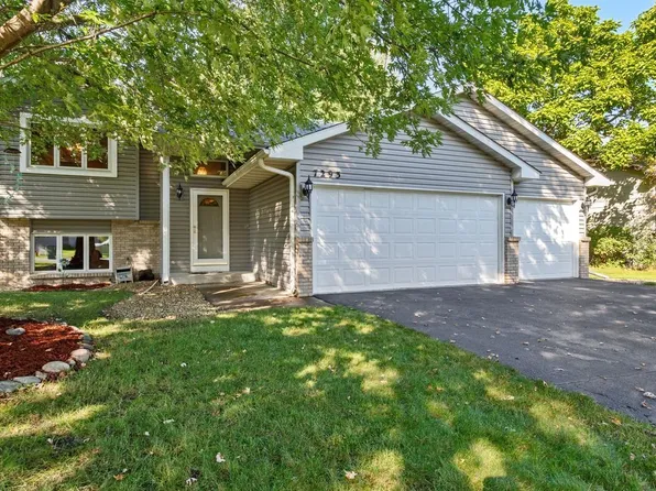7293 Terra Ct, Lino Lakes, MN 55014