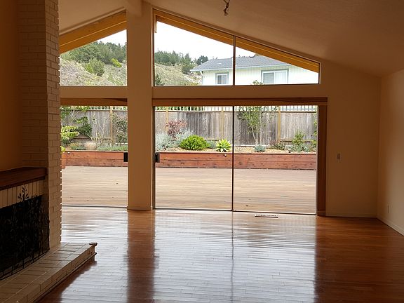3rd image of 2078 Touraine Ln