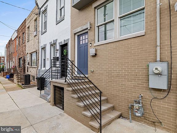 3rd image of 2129 Tasker St