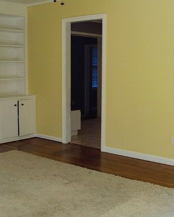 4th image of 1112 McRee Dr