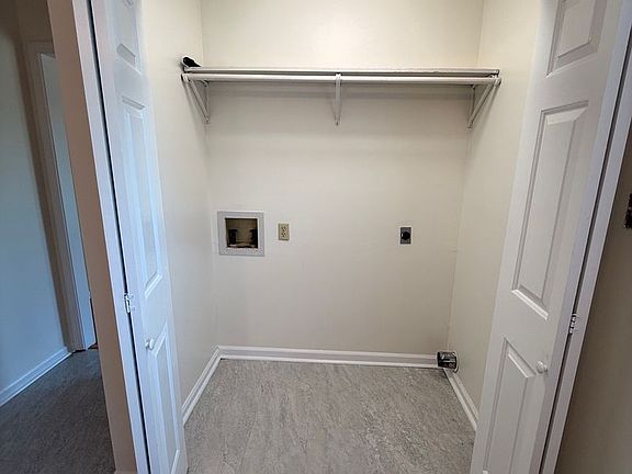 4th image of 112 Foxworth Dr