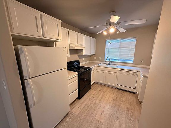 3rd image of 2950 NE Nikki Ct Unit D