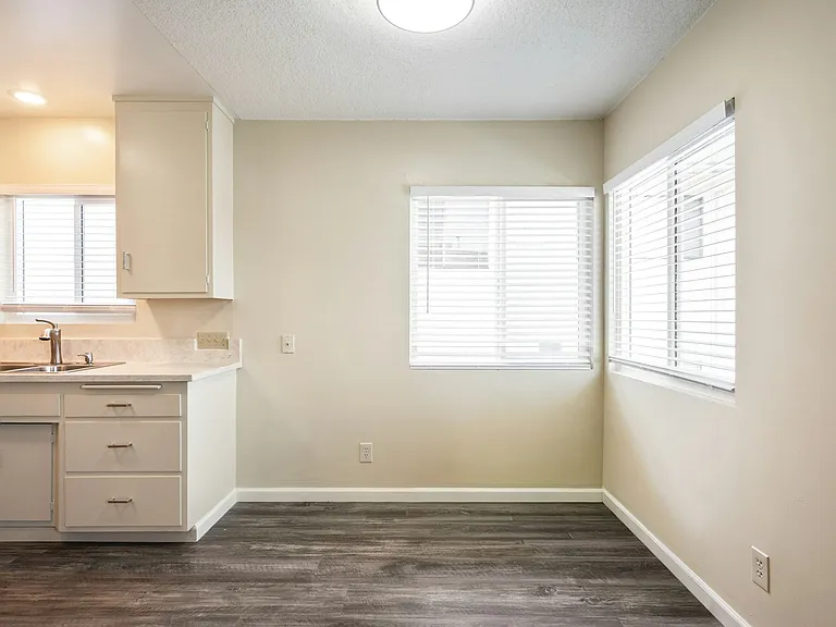 717 S Meyler St #B — Photo 10