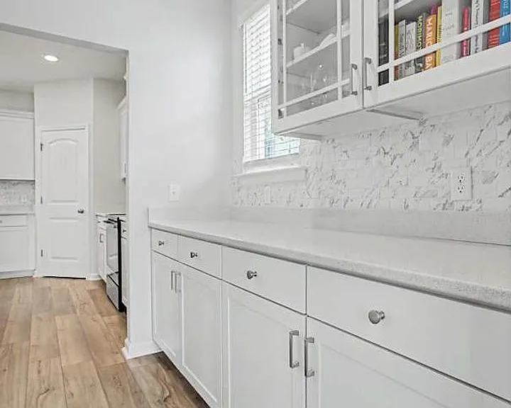 160 Spring Hill Dr — Photo 10