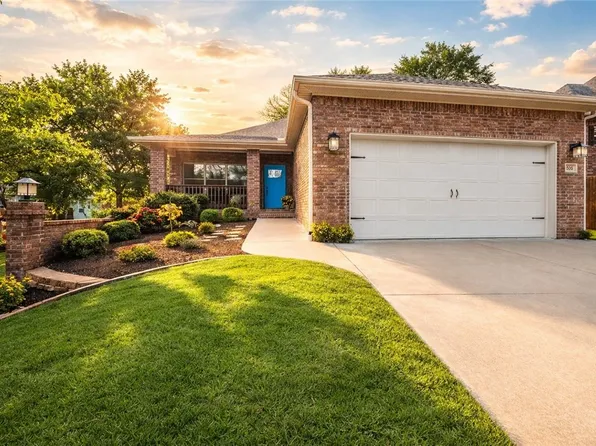 505 NW J St, Bentonville, AR 72712