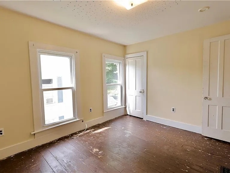 42 Delaware St — Photo 7