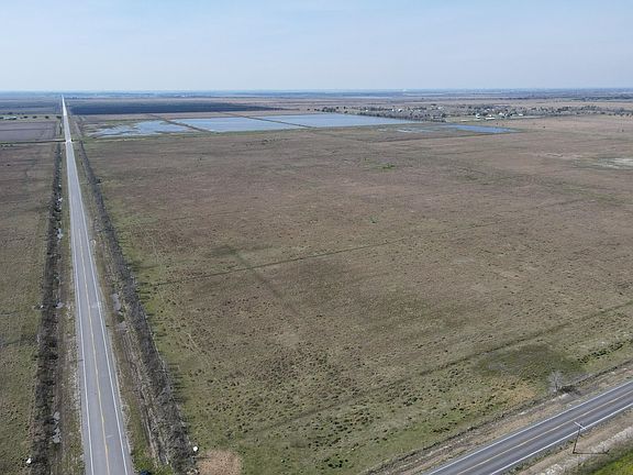 5th image of Ward Line