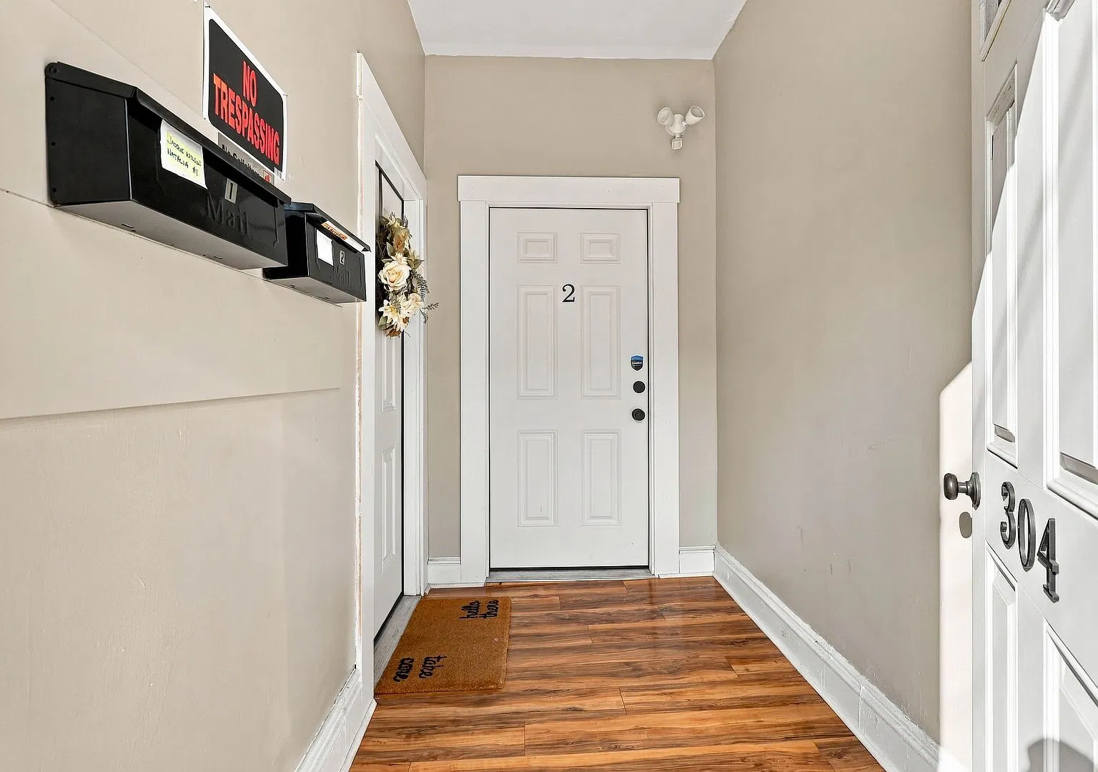 304 S Prince St — Photo 2