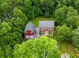 104 Long Meadow Hill Rd, Brookfield, CT 06804