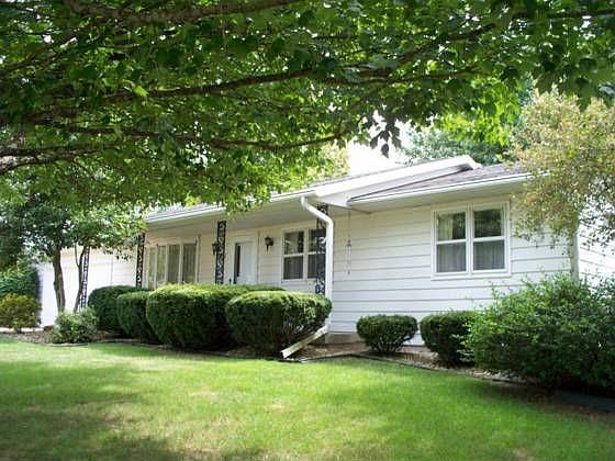 1st image of 951 Robinhood Ln