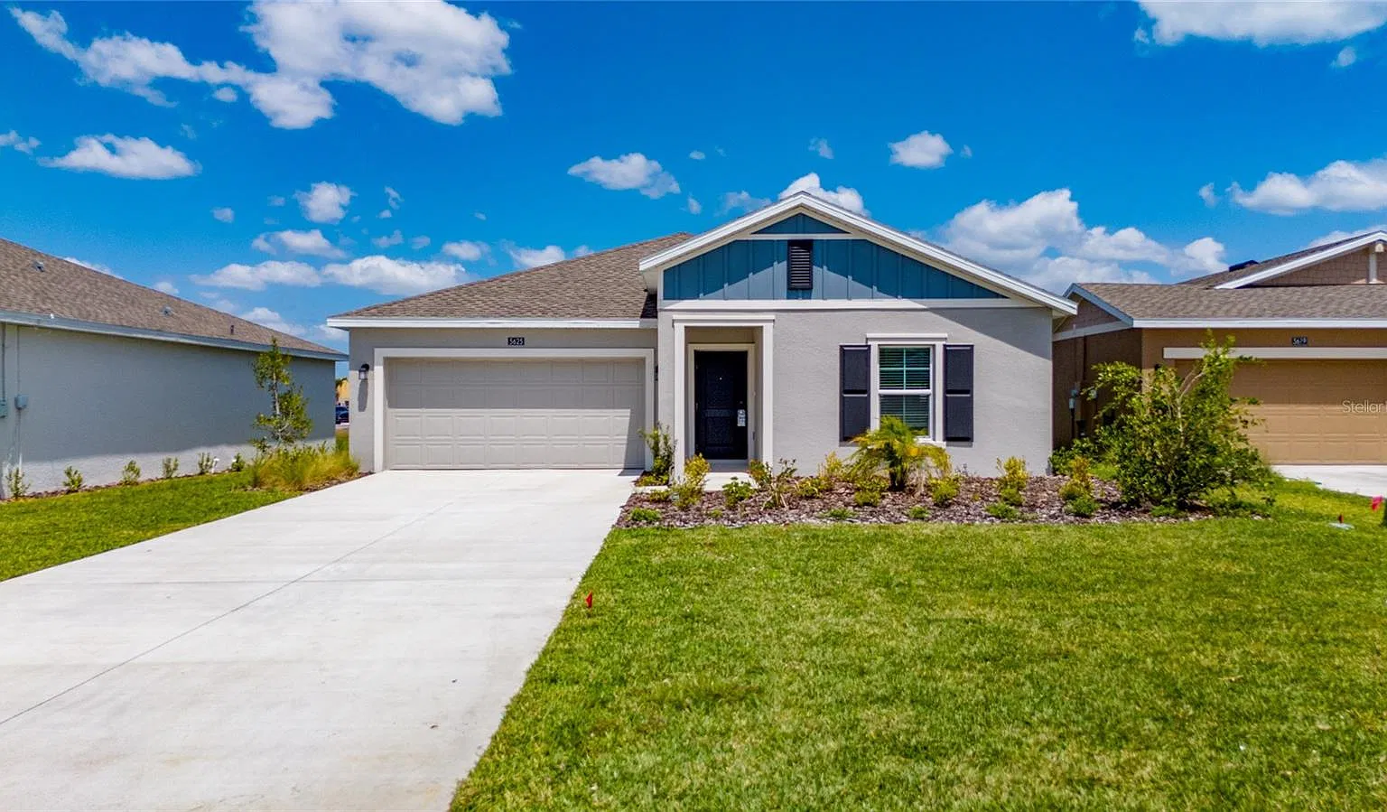 3 bed, 2.0 bath, 1560 sqft, $2,200 — Photo 2