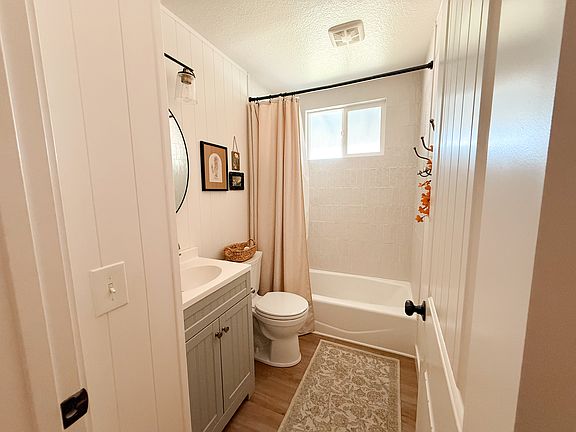 4th image of 301 Temple Dr