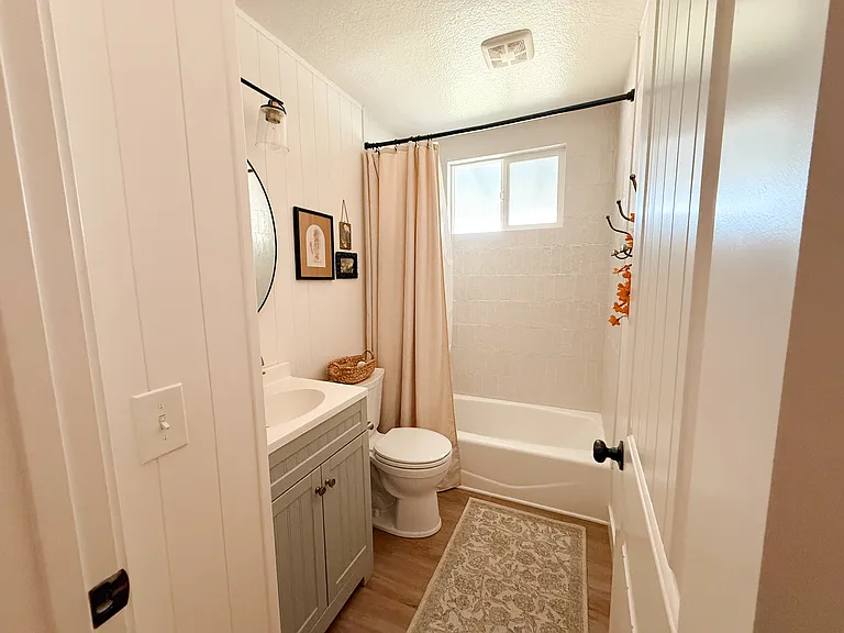 301 Temple Dr — Photo 4