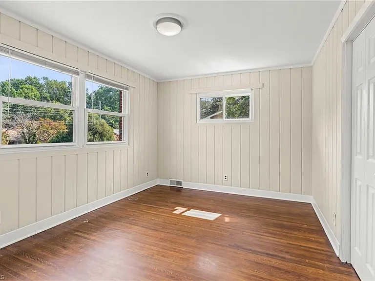 1200 Lamont Dr — Photo 12