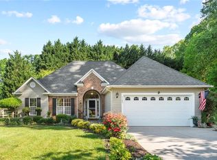 7185 Shadowridge Dr, Lewisville, NC 27023