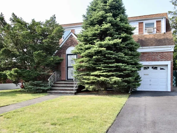 18 Margaret Court, Fair Lawn, NJ 07410