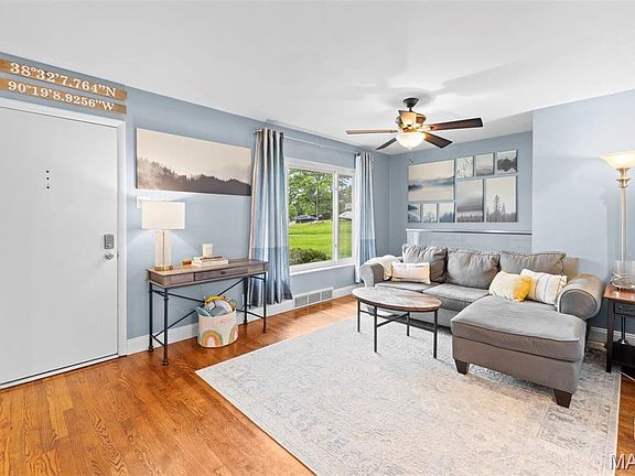 4th image of 9401 Sophine Ln