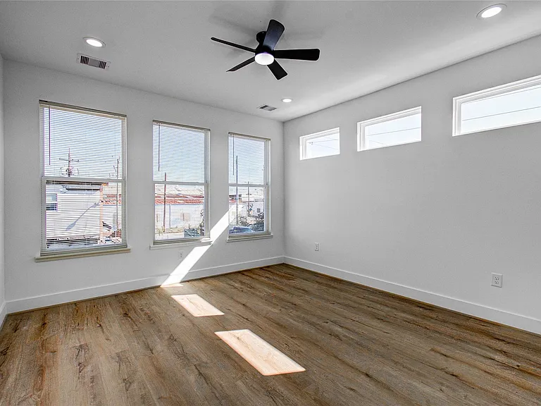1506 McKee St #B — Photo 14