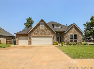 701 W 39th St, Sand Springs, OK 74063